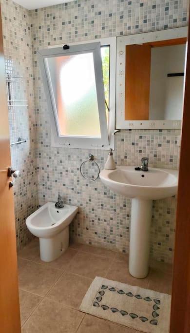 Penthouse Paradiso: 2Br Oasis In Casares Del Sol Bagian luar foto