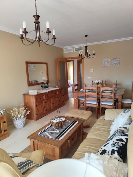 Penthouse Paradiso: 2Br Oasis In Casares Del Sol Bagian luar foto