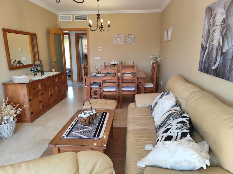 Penthouse Paradiso: 2Br Oasis In Casares Del Sol Bagian luar foto
